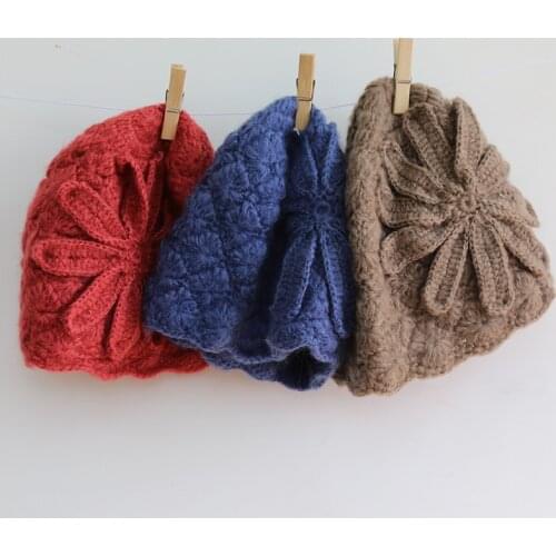 202105-shi autumn winter Hand knitting cotton acrylic grace flower street leisure lady Skullies Beanies cap women leisure hat