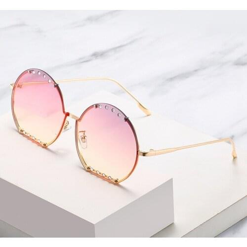 New sunglasses personality half-frame diamond round sunglasses women trend fashion sunglasses street shooting catwalk glasses