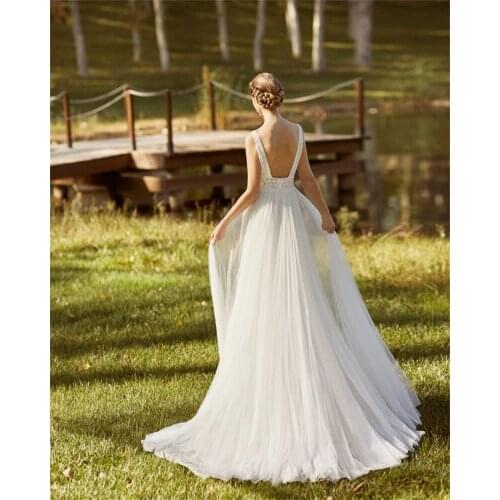 Deep V-Neck Wedding Dresses Sleeveless Lace Backless Sweep Train A-Line Bridal Dress Arabic Wedding Gowns vestido novia