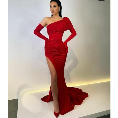 Elegant Long Strethcy Red Pleated Prom Dresses Mermaid Slanted Back Slit One Shoulder Party Gowns for Women(Gloves not Included)