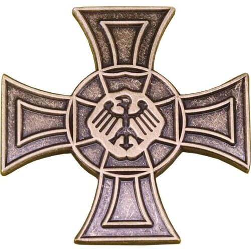 WWII WW2 GERMANY GERMAN MEDAL HONOR IRON CROSS EAGLE BADGE PIN