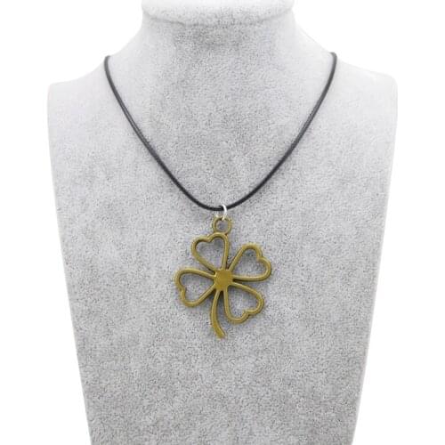 Original New Girls Leather Chain Retro Clover Choker Necklace Women Vintage Flower Pendant Necklace Female Jewelry Party Gift