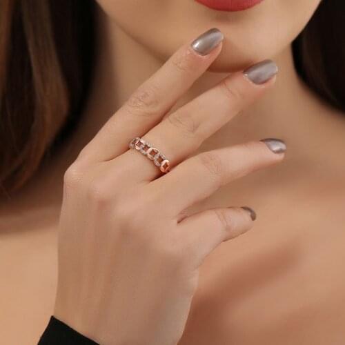 Personalized Zircon Chain Hollow Ring Ladies Retro Fashion Metal Rose Gold and Silver Color Opening Adjustable Couple Ring Gift