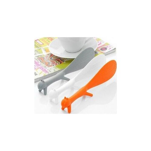 Plastic handle spoon lovely shape squirrel can be vertical spoon stick household goods