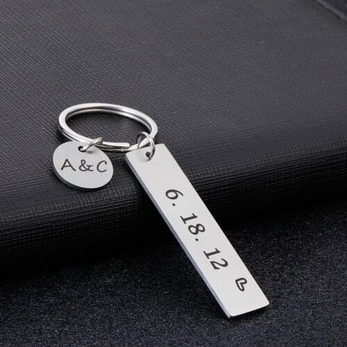 Anniversary Valentine Day Gift Customized Couples Keychain Boyfriend Girlfriend Keyring Husband WomenMen KeyChain CustomProduct