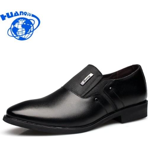 HUANQIU Spring Autumn Men Formal Wedding Shoes Luxury Men Business Dress Shoes Men Loafers Pointy Shoes Big Size 38-44 ZLL402