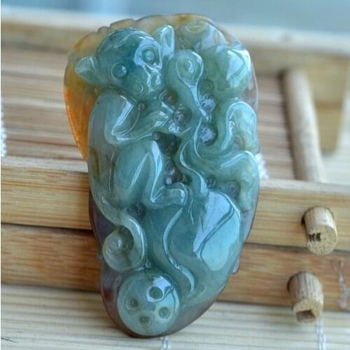 Exquisite natural jade monkey pendant e140