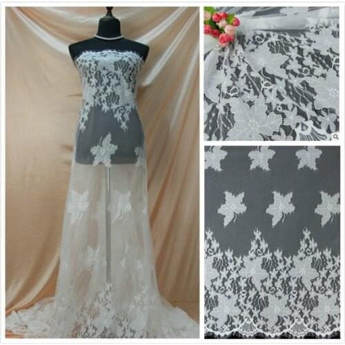 2018 Latest high quality french lace lace wedding lace fabric 150 * 300 CM / piece free shipping black/white lace wedding dress