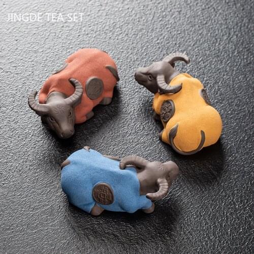 1PCS Purple Clay Tea Pet Ornaments Lucky Fortune Cow Statue Figurine Handmade Sculpture Tea Decoration Accessories Crafts