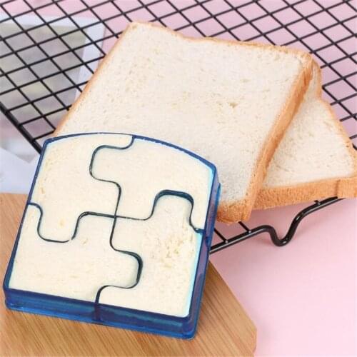 Sandwich Cutter Moulds DIY 3D Animal Dinosaur Heart Butterfly Star Bread Form Soap Molds Plastic Tools Cake Decorating Tools