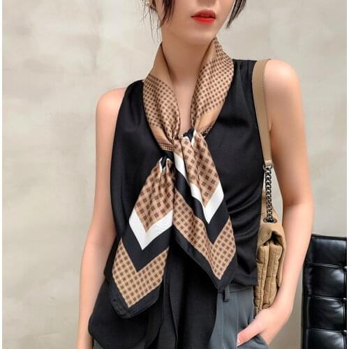 90cm * 90cm Design Scarf Lady Shawl Printed Silk Felt Headscarf Scarf Lady Headscarf Square Scarf Lady Wrap Scarf 2021