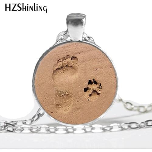 HZ--A583 New Dog Paw Necklace Footprint Pendant Dog Paw Jewelry Gifts For Dog Lovers Round Picture Necklace HZ1