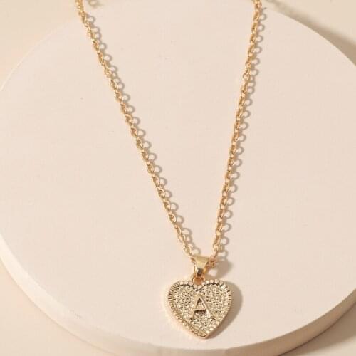 2021 Fashion Hot Sale Retro Creative English Letter Peach Heart Pendant Geometric Metal Personality Clavicle Chain Sweater Chain