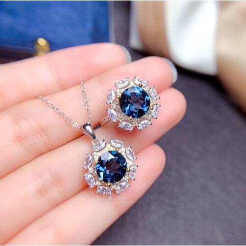 Exquisite Round Pendant Necklace Fashion Dazzling Cubic Zirconia 925 Silver Rings Womens Wedding Engagement Luxury Jewelry Set