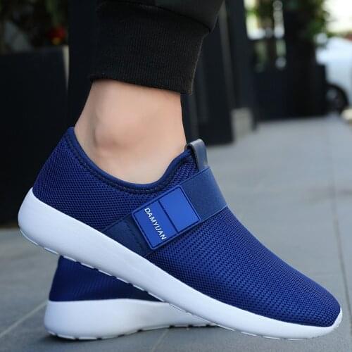 2020 Man Sneakers Outdoor flat Walking Shoes Mesh Breathable Sport Running Shoes Fashion Soft Mens Casual Shoes Plus Size 47