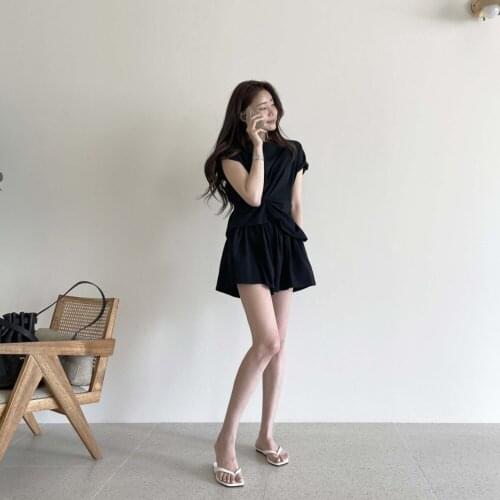 Irregular waist - tight casual suit design pleat - sensitive T - shirt skirt trousers two - piece suit