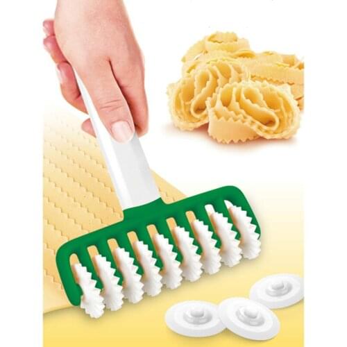 1PC Noodles Cutter Kitchen Multi function Roller Dockers Dough Cutter Plastic Noodle Knife Pasta Instant Noodles Maker XB 158