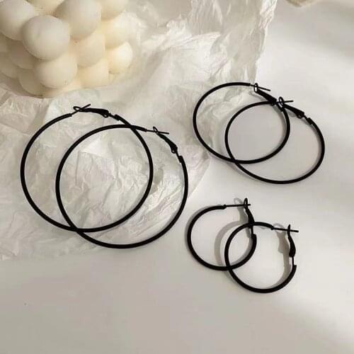 Fashion Retro Black Matte Hoop Earrings Hip Hop Circle Hoop Earrings for Women Creative Brincos 2021 Trend Goth Jewelry Gift