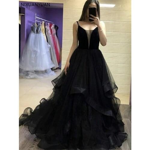 Robe De Mariee Black Ball Gown Wedding Dresses Ruffles Spaghetti Straps Womens Wedding Gown Tulle Bridal Gown Vestido De Noiva