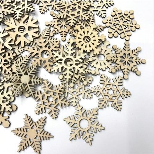 200PCS 51MM Mix Christmas Snowflake Pattern Natural Wooden Scrapbooking Carft for Home Decoration Diy Embellishment