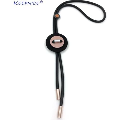 2019 Fashion shining Aluminum charm black Rubber rope simple statement necklace clothes accessories for new office lady women