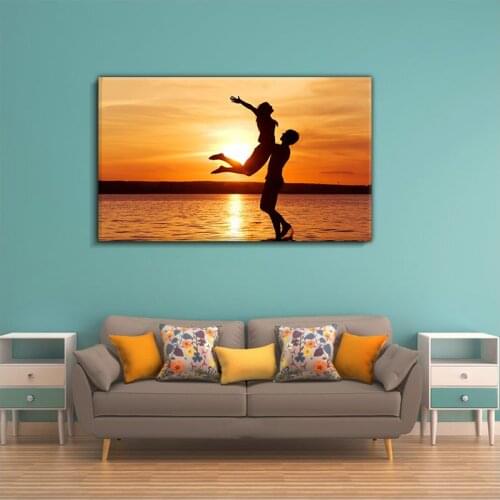 Modern Figure painting Lovers embrace Seaside scenery setting sun canvas Home decoration painting Printing Large art print p
