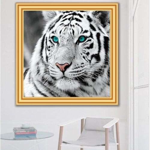 5D DIY Diamond Painting White Tiger Cross Stitch Full Square Diamond Embroidery Animal Mosaic Art Picture of Rhinestones Decor
