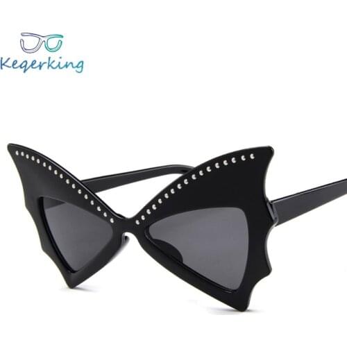 Women Brand Designer Big Frame Rivet Bat sunglasses Personality Prom Female Glasses Trend Bow Sunglasses Shades Women HA-31