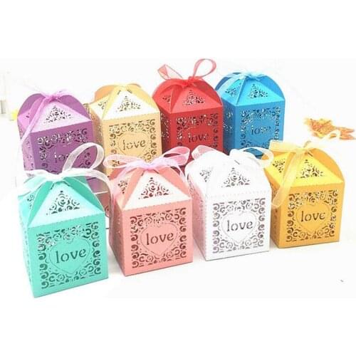 50pcs Love Laser Cut Hollow Carriage Favor Gifts Candy Boxes With Ribbon Baby Shower Wedding Birthday Party Favor Decoration