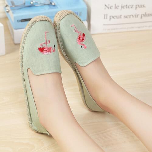 HTTUTSUKUSI Women's Moccasins