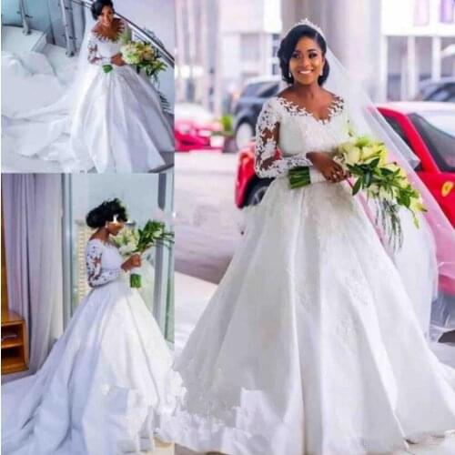 African Plus Size Wedding Dresses Scoop Lace Appliques Satin long Train Gowns Black Girls Formal Country Bridal Dresses
