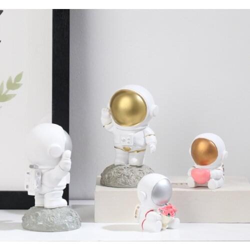 BUF Resin Astronaut Figurine Small Spaceman Statue Sculpture Home Decoration Crafts Small Ornaments Photo Props