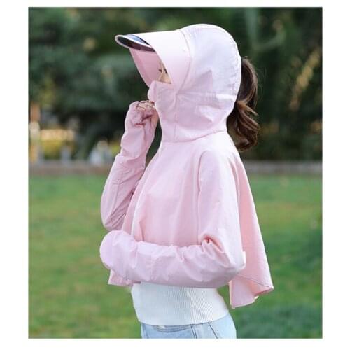 In the summer, womens arm sleeves of car drivers are protected from sun. Silk covered arms protect for Audi car