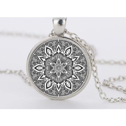 SUTEYI Mandala Flower Necklace Charm Henna Yoga Glass Pendant Om Symbol Zen Buddhism Necklaces India Style Jewelry For Women