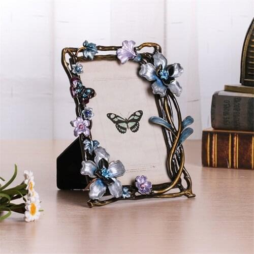 Retro Photo Frame Diamond Artificial Flower Relief Handmade Photo Storage Enamel Photo Frame Home Desktop Ornament Metal Decor