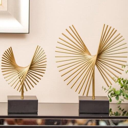 Nordic Light Abstract Geometric Statue Metal Sculpture Modern Art Postmodern Home Decoration Accessories Gift Table