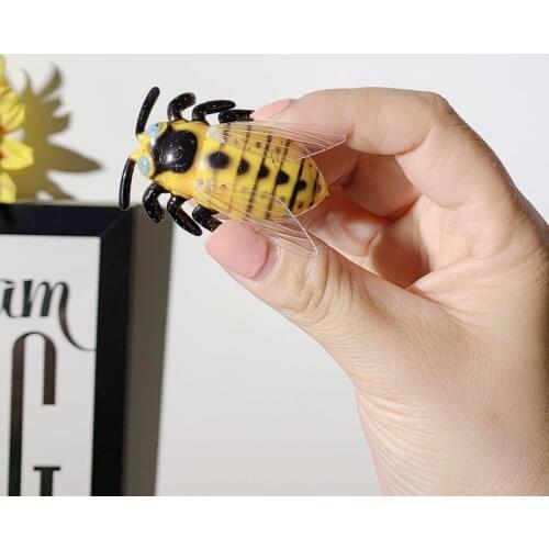 [MPK Cat Toys] Battle Bugs in 4 Designs, Mini Toys For Cats, Ladybug Ladybird, Hornet, Electronic Beetle