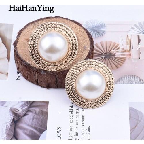 New Gold Pearl Cuff Ear Clips for Womens Oversized Unique Non-piercing Clip Earrings Korean Jewelry Party Gift Initial Earrings