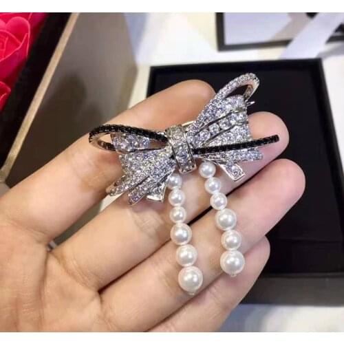 Creative Bowknot pearl Brooch Pins Rhinestone Silver-color Simulated Pearl Bow Brooches for Women Jewelry