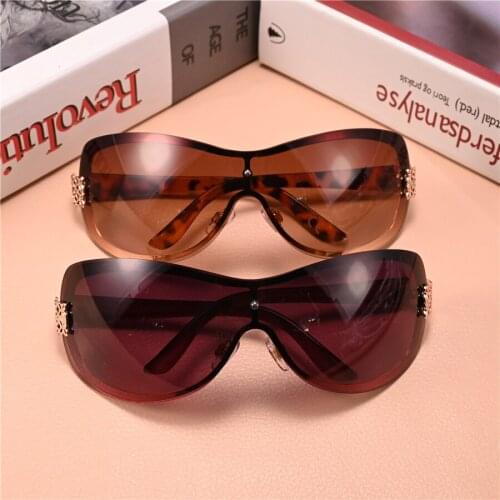 Rockjoy Fashion Sunglasses Women Integrated Lens Sun Glasses for Female Narrow Shades Anti Reflection Brown Pink Gradient Lens