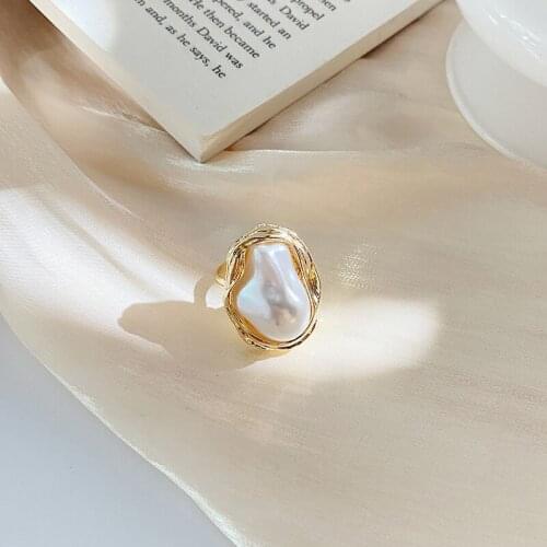 European And American Style Retro Special Shaped Pearl Ring Woman Exaggerated Index Ring Personality Fashion Design New Fashion