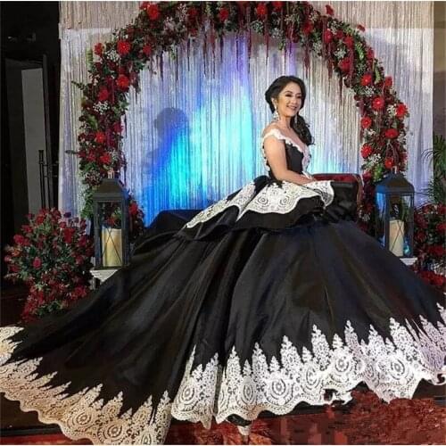 New 2020 Gothic Black Quinceanera Dresses White Lace Arabic Vestidos 15 Anos Girl Birthday Party Prom Gowns Sweet 16 Masquerade