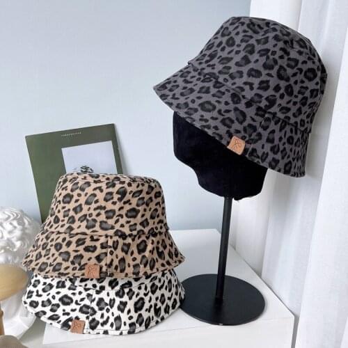 Fashion Hats For Women Autumn Winter hats Girl Leopard Bucket Hat Cotton Foldable Flat Top Travel Cap Female Windproof New 2021
