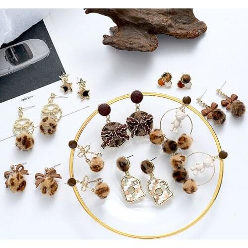 Autumn And Winter Trendy Japanese and Korean Retro Cute Bow Leopard Ball Earrings For Women Simple Elegant Jewelry Accessories