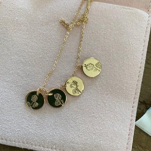 Personalized 1-12 Month Flower Custom Coin Necklace Stainless Steel Carved Cute Flower Jewelry Unique Fashion Accessories Gifts