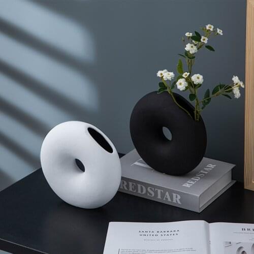 Modern Classic Ceramic Vase Black White Creative Home Decoration Flower Arrangement Container Tabletop Vase