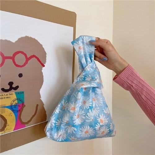 Floral Tote Wrist Bag Multi Color Portable Handbag Holiday Beach Flap Mini Handbags and Purses for Ladies Japanese Style Clutch