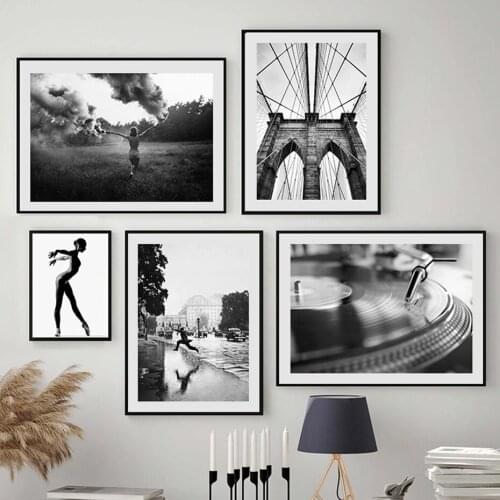 Classic Brooklyn Bridge Black and White Canvas Painting Poster and Print for Living Room Home Decoration