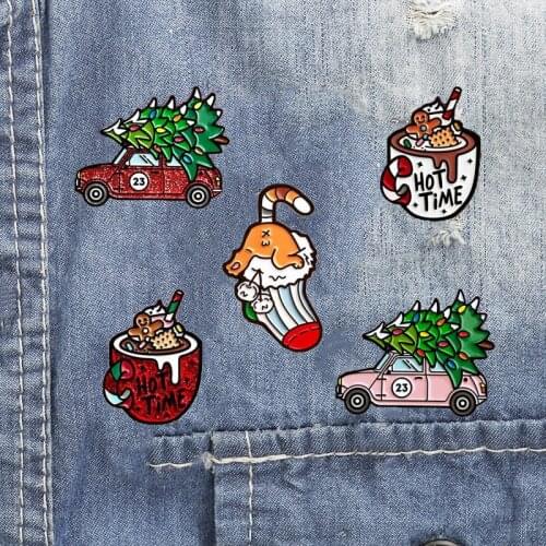 Christmas Series HOT TIME Coffee Cup 23 Car Christmas Tree Metal enamel Pins Beautifully Folded Ornaments Christmas Gifts