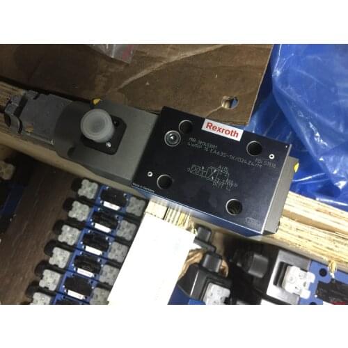Rexroth Hydraulic valve MNR:0811403001 4WRP10EA63S-1X/G24Z4/M 4WRP 10 EA63S-1X/G24Z4/M Proportional flow valve